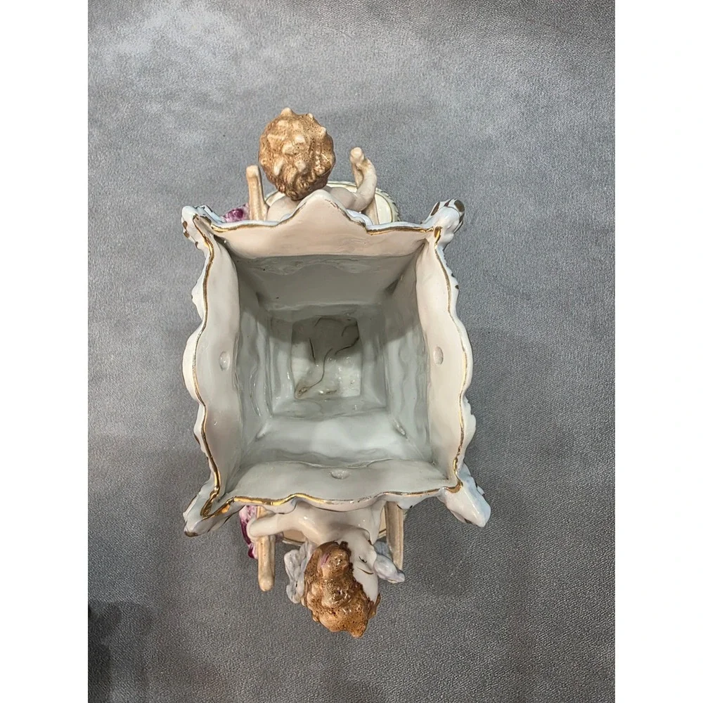 Vintage Porcelain Cherub Sedan Chair Centerpiece Gold Gilt Floral Figurine 8